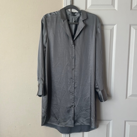 Banana Republic Dresses & Skirts - Silky shirt dress